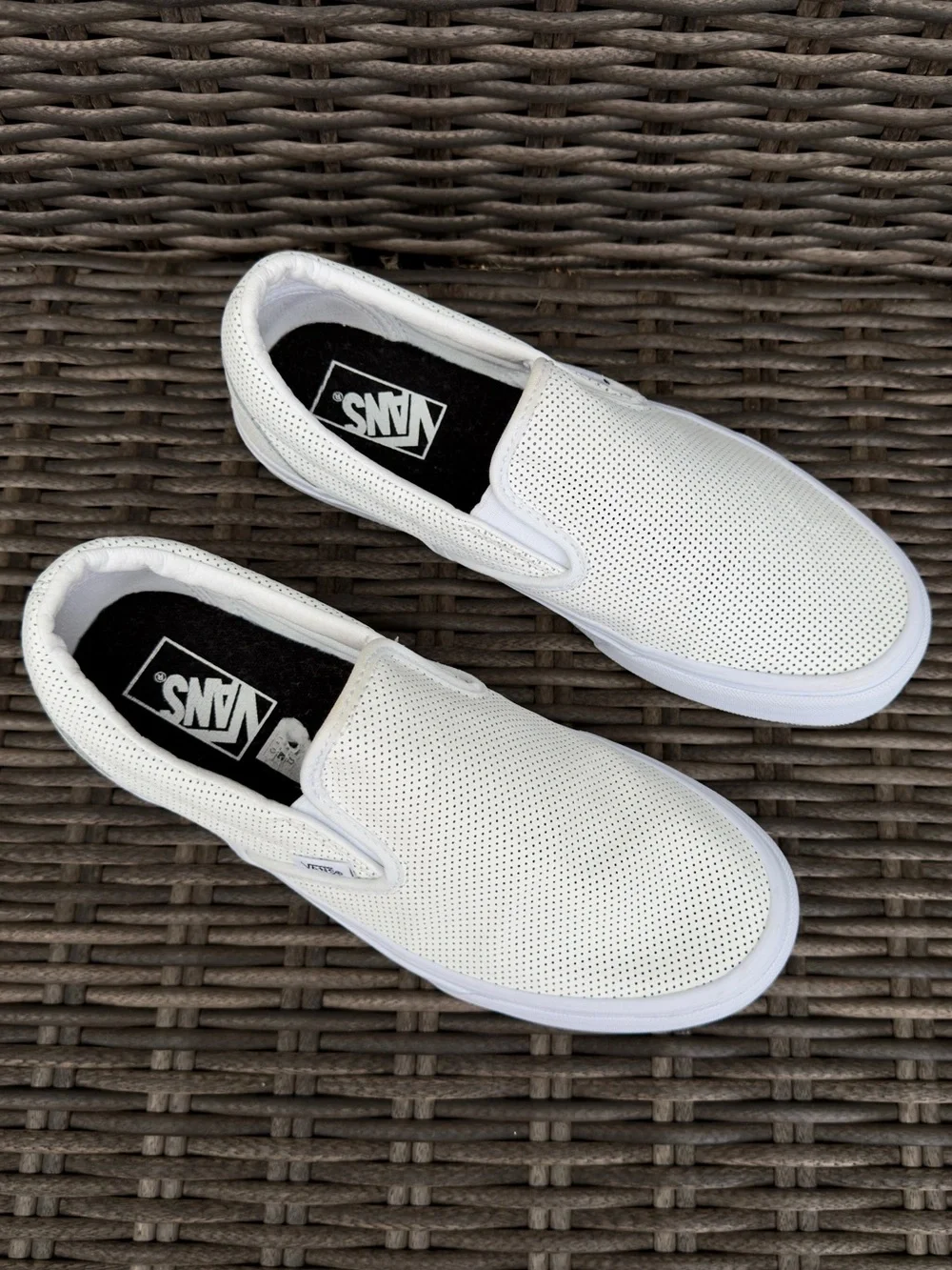 Vans Classic Slip-On Perf Leather White Sneakers Men’s 8.5 Women’s 10 EU 41